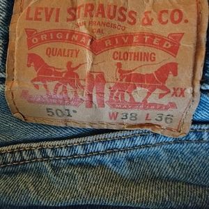 Levi's 501 button fly shrink to fit